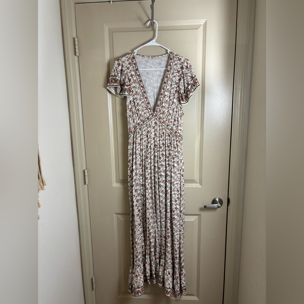 Floral V-Neck Maxi Dress w/Pockets